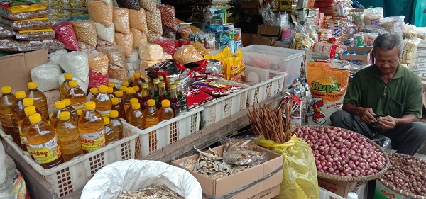 Harga Kebutuhan Pokok di Pasar Tradisional Merangkak Naik