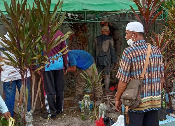 meninggal dunia,Seorang kakek berinisial H (79) ditemukan meninggal dunia di samping SPBU Jalan Jenderal Sudirman