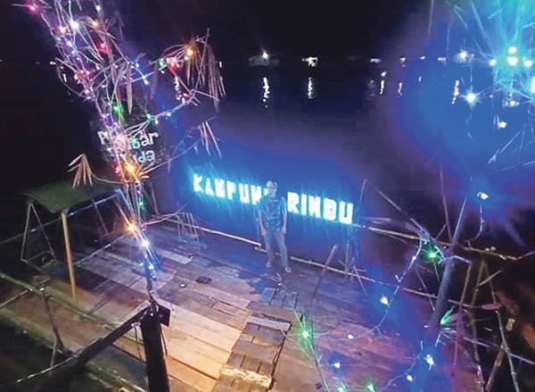 Lorong Rindu atau Kampung Rindu pernah menjadi ikon wisata malam di Kabupaten Kotawaringin Barat