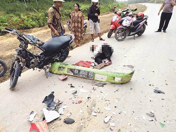Postingan informasi oleh akun media sosial salah satu kepala SMK di Kabupaten Lamandau atas kecelakaan