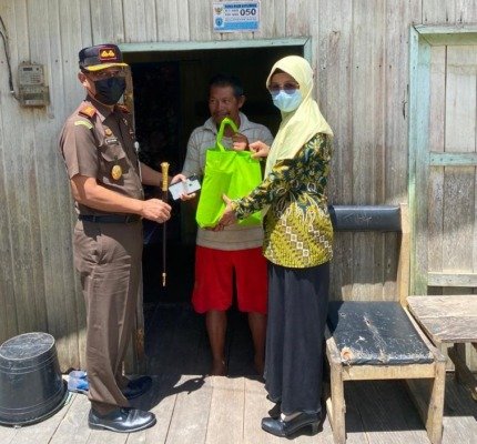 Kejaksaan Negeri Lamandau Berbagi