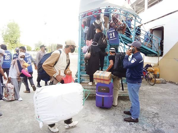 MUDIK Pergerakan arus mudik Lebaran terus meningkat di Pelabuhan Sampit