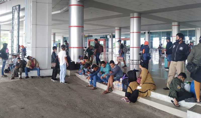 Penumpang Mudik,Bandara Tjilik Riwut