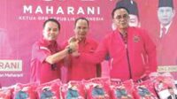 Dewan Pimpinan Daerah (DPD) Partai Demokrasi Indonesia Perjuangan (PDIP) Provinsi Kalimantan Tengah menyalurkan 20 ribu paket beras kepada masyarakat tidak mampu