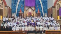 Paroki Gereja Katolik Santo Joan Don Bosco Sampit menerima kehadiran Uskup Palangka Raya MGR AM Sutrisnaatmaka