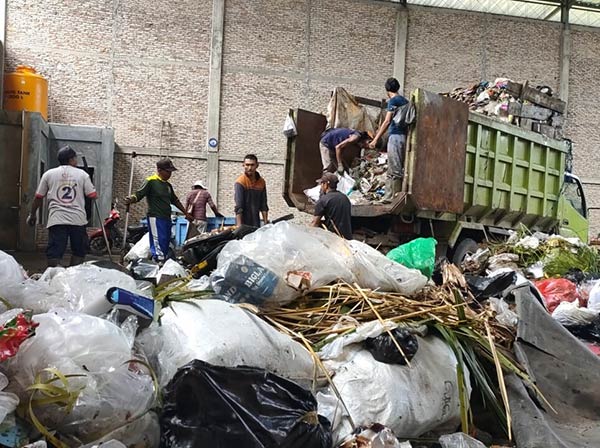 Volume sampah di Kota Sampit Kabupaten Kotawaringin Timur (Kotim) hingga hari ke-6 bulan Ramadan