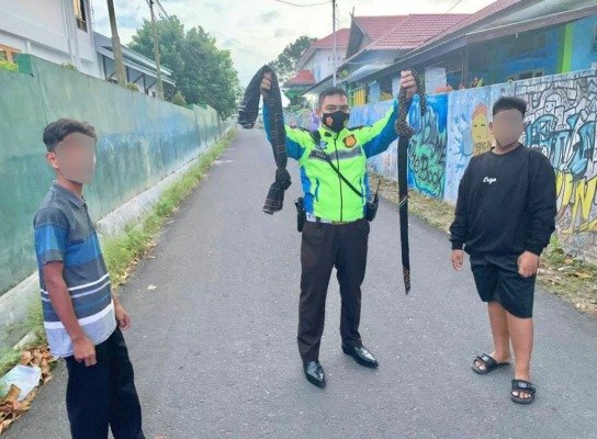 PERANG SARUNG 1 Satlantas Bubarkan Aksi Perang Sarung Di Pangkalan Bun