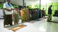 Pondok Pesantren Darussalam Sampit menjadi salah satu perintis pondok pesantren muadalah