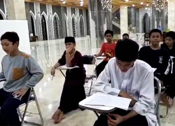 Adopsi Kurikulum Darul Hijrah Putri Martapura