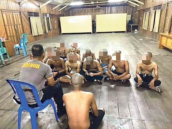 Sejumlah remaja di Kabupaten Barito Selatan menggelar pesta minuman keras