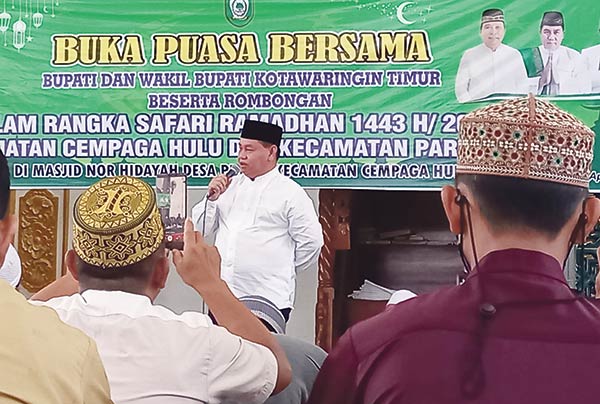 Bupati Kabupaten Kotawaringin Timur (Kotim) Halikinnor akan memprioritaskan desa-desa di Kotim yang masih belum teraliri listrik