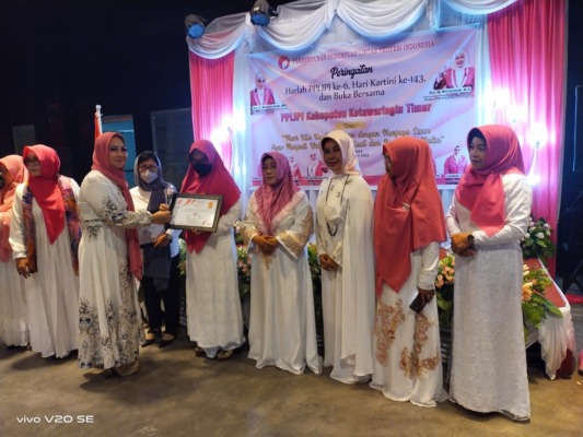 PPLIPI Kotim Berikan Bantuan untuk Guru Ngaji dan Pelaku UMKM