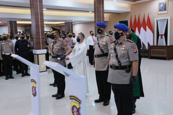 Upacara serah terima jabatan (Sertijab) dipimpin Kapolda Kalteng Irjen Pol Nanang Avianto