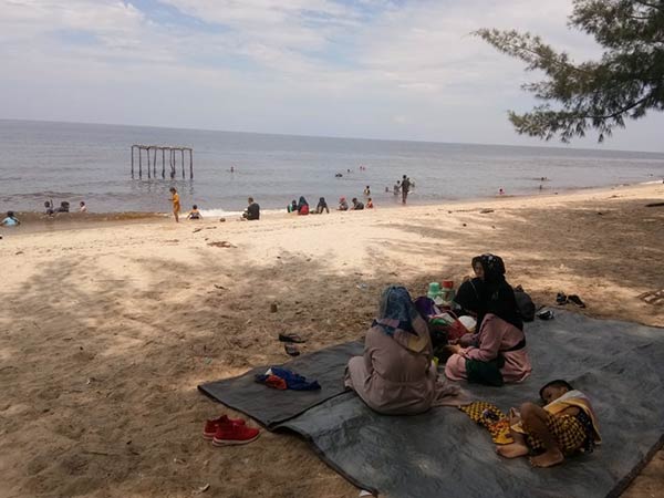 PANTAI-UJUNG-PANDARAN