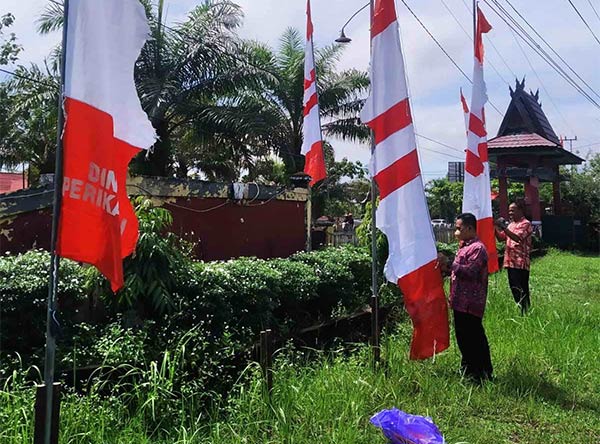 PASANG-UMBUL-UMBUL