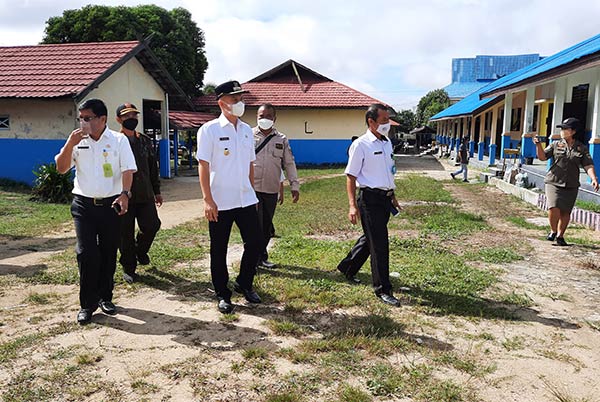 Bupati Gunung Mas (Gumas) Jaya S Monong mengatakan pendidikan merupakan pilar penting dalam mewujudkan generasi muda yang menguasai ilmu pengetahuan dan teknologi