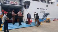 Penumpang KM Kirana III