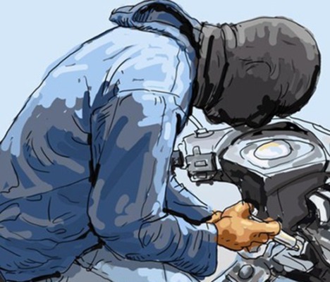 Pencuri motor