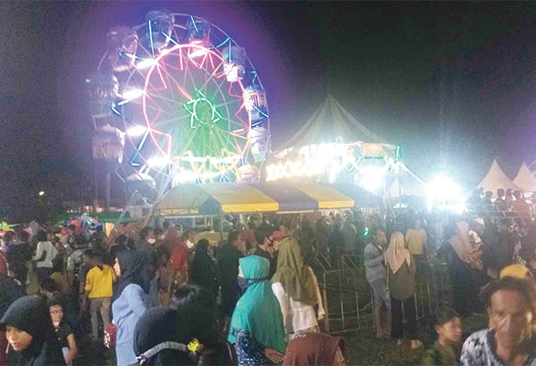 Pasar malam kuala pembuang
