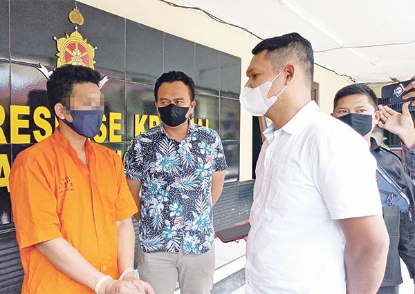 Pemuda cabul