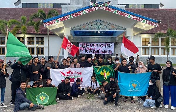 Gerakan Mahasiswa Bersama Rakyat (Gemara)