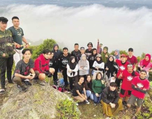 gunung muro dari kabupaten murung raya