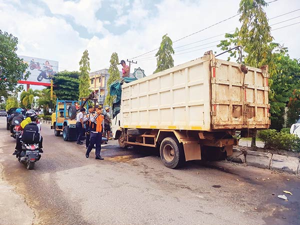 kecelakaan truk angkutan