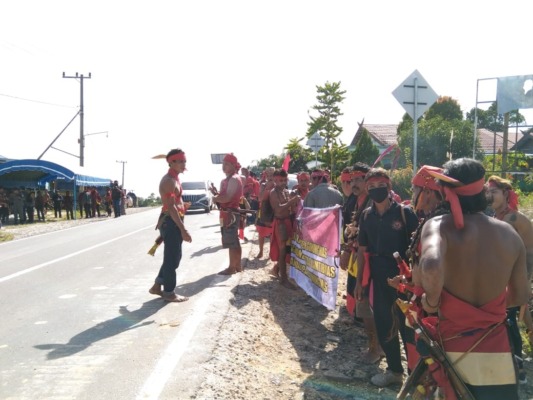 Jalan Kuala Kurun-Palangkaraya,Aliansi Masyarakat Gunung Mas