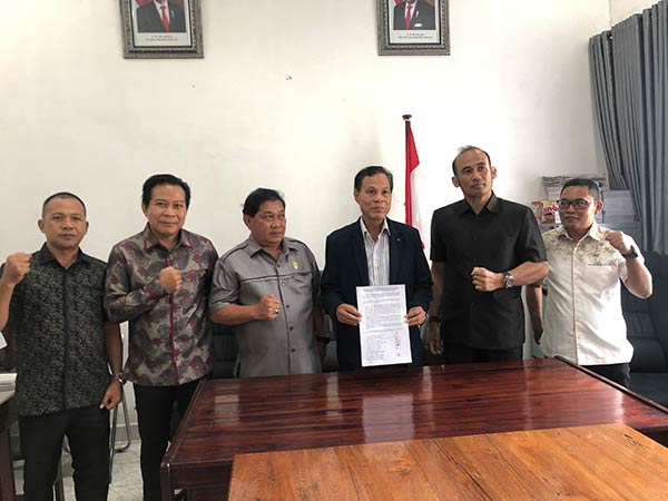 pansus dprd kapuas mundur