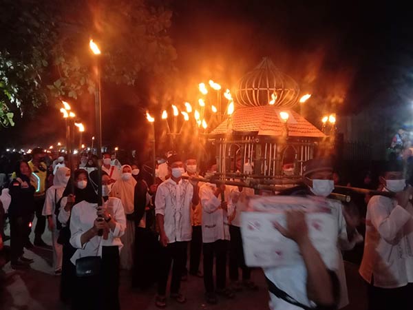 Kegiatan pawai obor IX Kecamatan Baamang