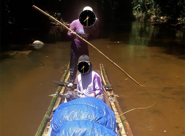 tekon guru naik perahu demi ikut tes seleksi (hgn)