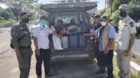 Tim gabungan terdiri Disperindagkop Kota Palangka Raya, Satpol PP dan pihak Pertamina kembali mengamankan ratusan liter BBM jenis Pertalite, tidak jauh dari sebuah SPBU di Jalan Yos Sudarso Palangkaraya, baru-baru tadi.(istimewa