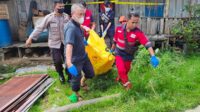 evakuasi jenazah penghuni kos tewas