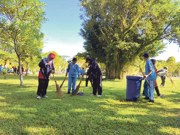 gotong royong smpn 1 sampit