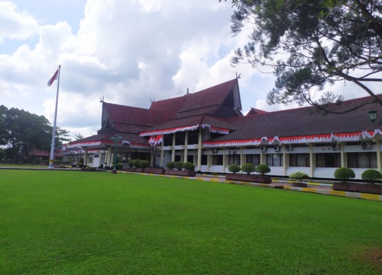 kantor bupati dicat 2