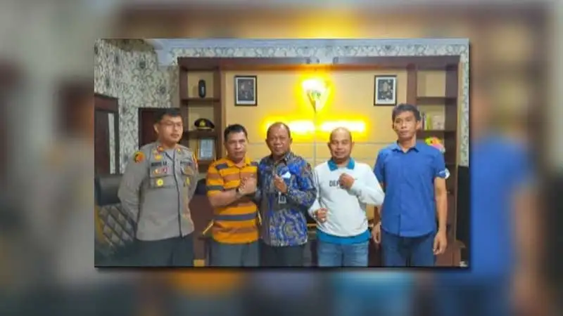 kedua manager tim rssi fc dan ps samudera