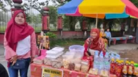 marshelina berjualan nasi kuning