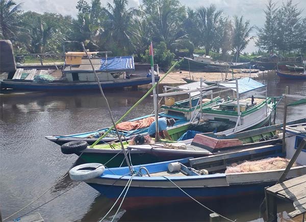 nelayan pantai lunci sukamara