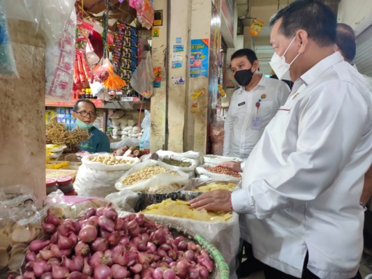 pasar murah,bupati kotim,pasar murah sampit,pasar murah di sampit,berita sampit,sampit,radar sampit hari ini