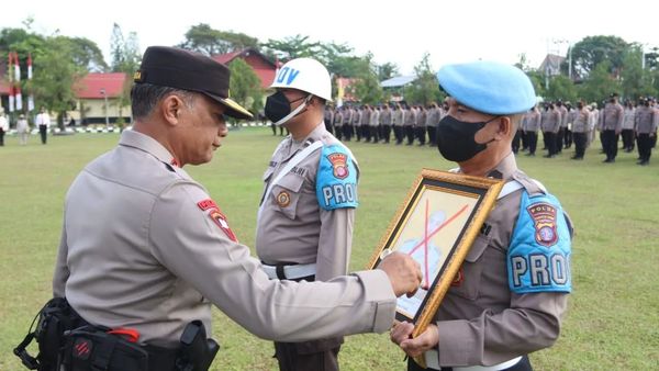 Polda Kalteng,polisi narkoba,polisi narkoba dipecat,polisi narkoba kalteng dipecat,polda kalteng pecat polisi narkoba,radar sampit,berita palangkaraya,palangkaraya