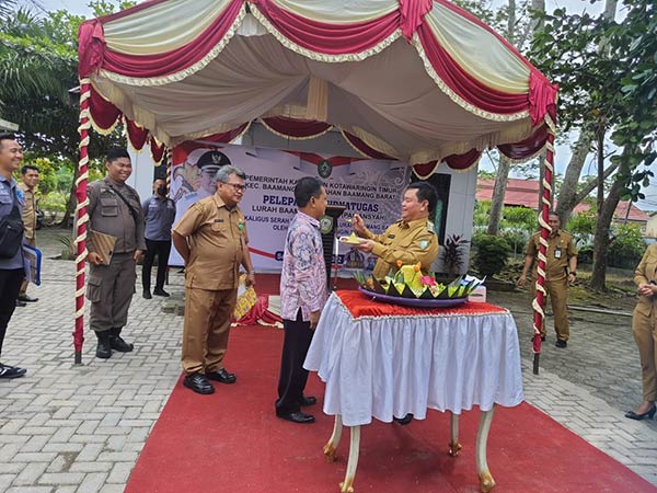 pelepasan lurah baamang barat