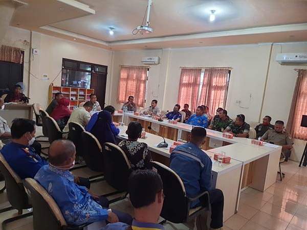 rapat penetapan status siaga darurat karhutla kotim (hgn) 1