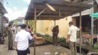 satpol pp bongkar bangunan