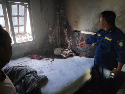 terbakar