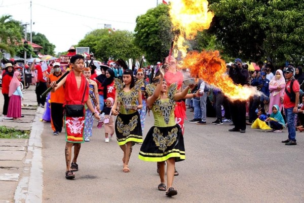 Seruyan,Pawai Karnaval Pembangunan,berita seruyan hari ini,pemkab seruyan,HUT RI Ke 77 di Seruyan,karnaval di seruyan,radar sampit