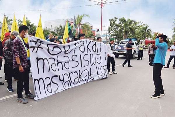 demo mahasiswa sampit