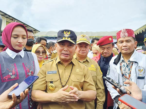 gubernur kalteng pasar murah