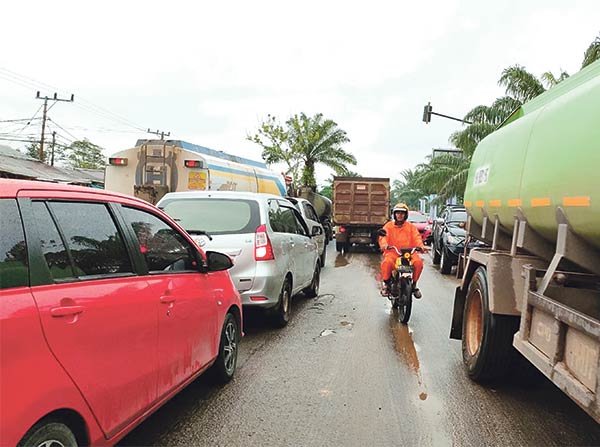 jalan jenderal sudirman macet