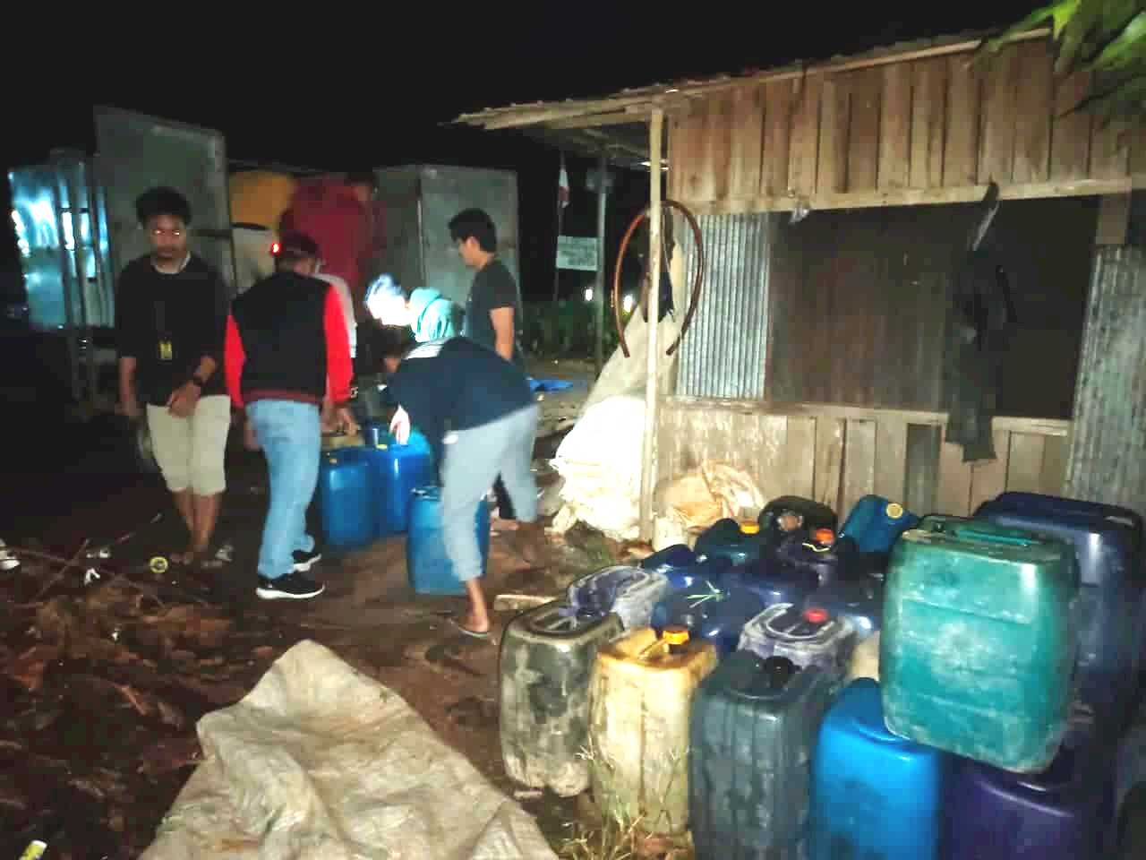 Direktorat Reserse Kriminal Khusus (Ditreskrimsus) Polda Kalimantan Tengah (Kalteng).,bbm,bbm naik,penimbun bbm,palangkaraya,pertalite,solar,radar sampit,bbm bersubsidi