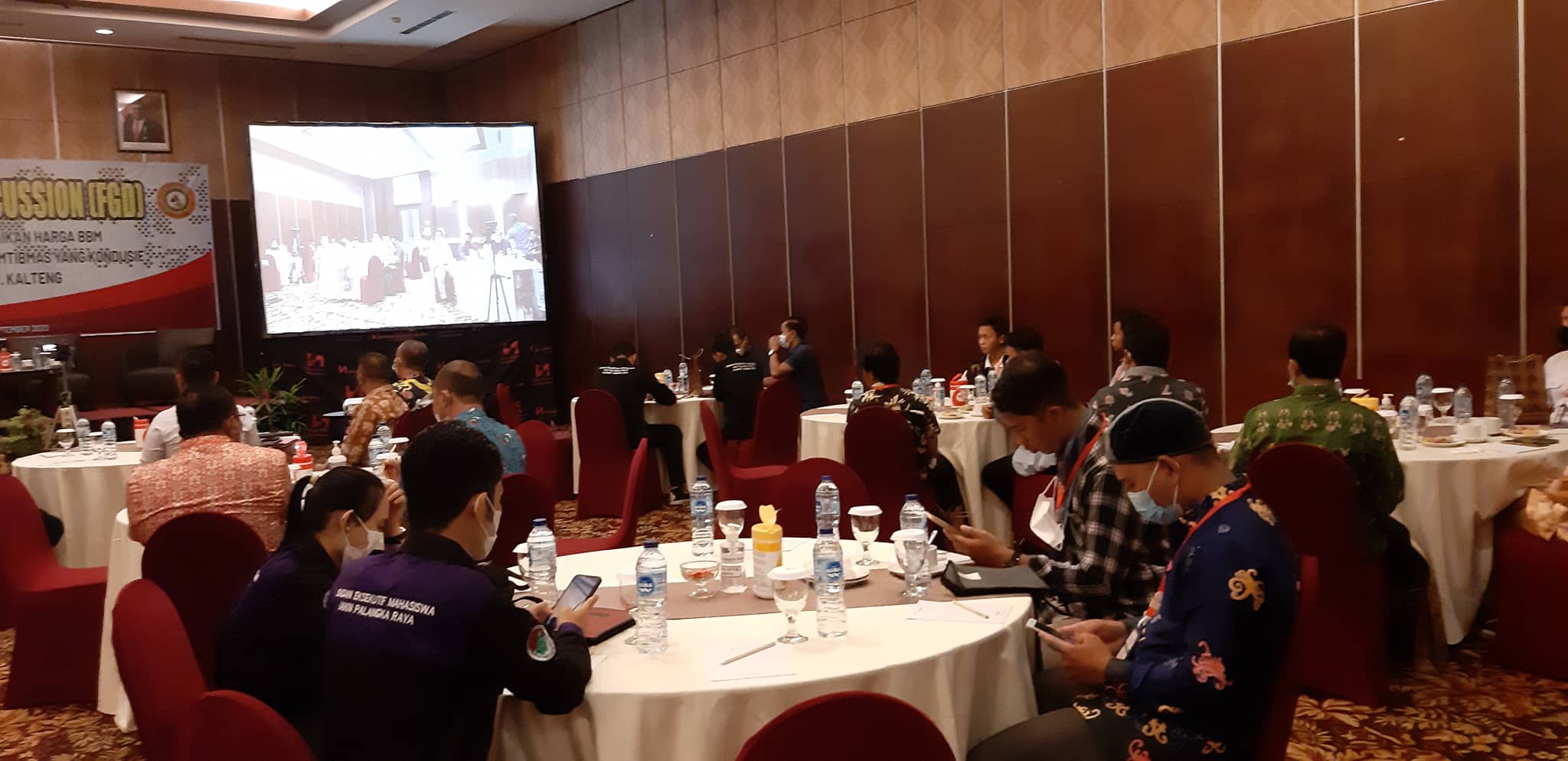 Sales Branch Manager/SBM Pertamina Kalsel-Teng  M Abdillah,Kabid Pemberdayaan Dinsos Suryanto,bbm,pertalite,solar,pertalite naik,solar naik,bbm naik,radar sampit,palangkaraya